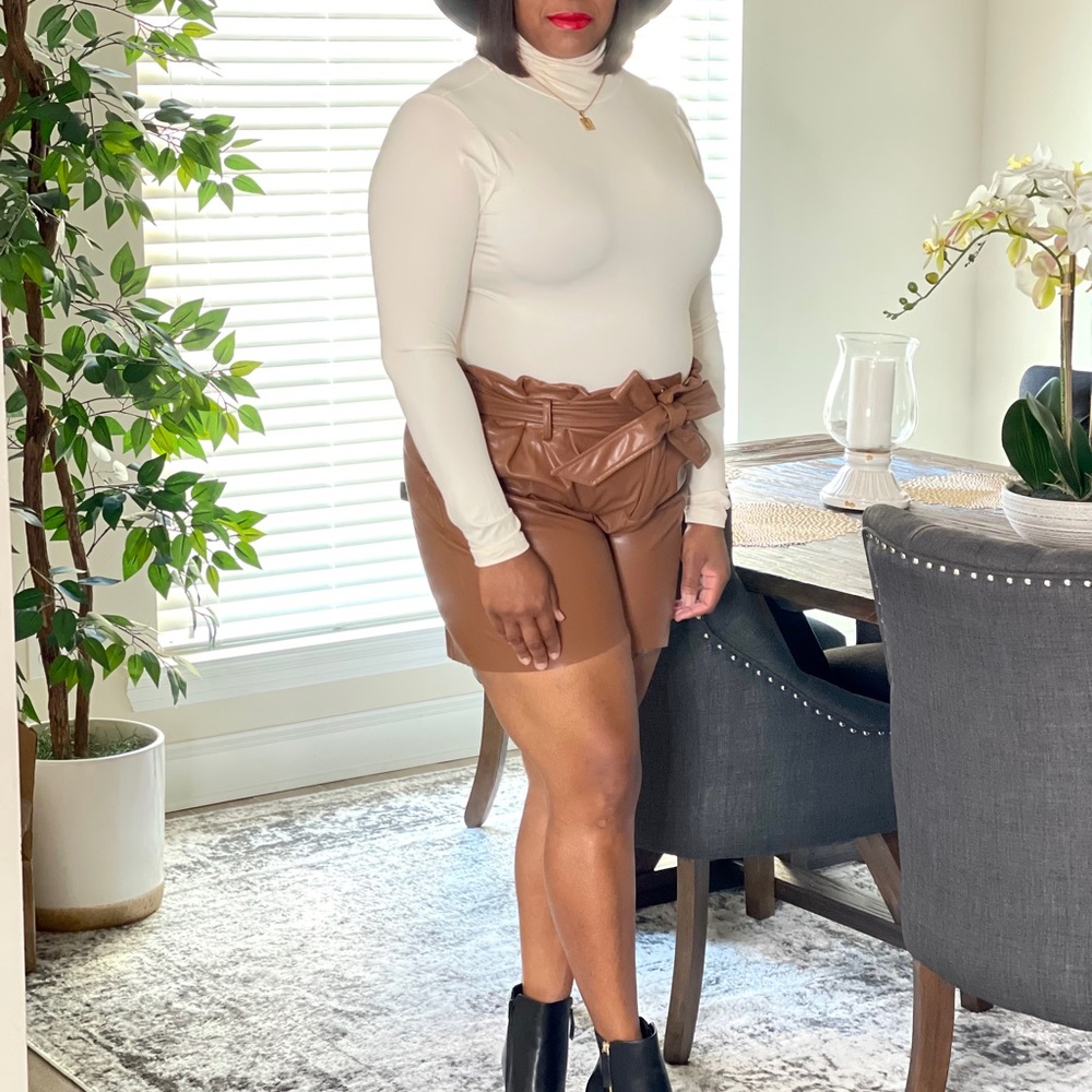 Mock Neck Top (Cream)